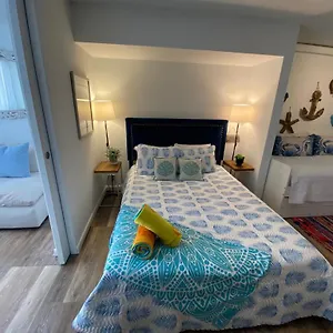 Apartment Kasa Ocean Breeze Beachfront Pool, San Juan